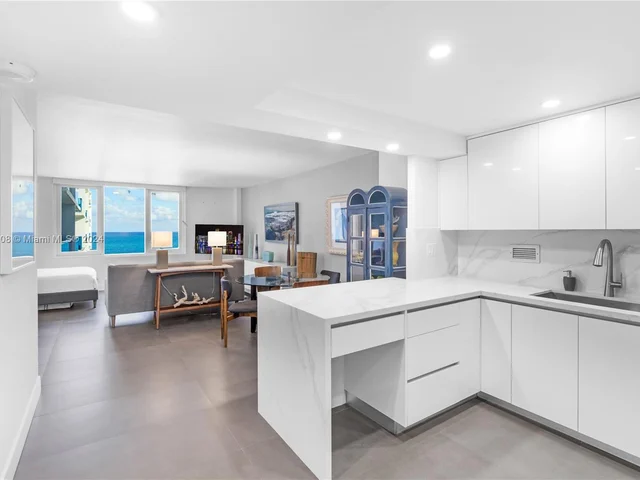 2301 Collins Ave # 1543, Miami Beach FL 33139