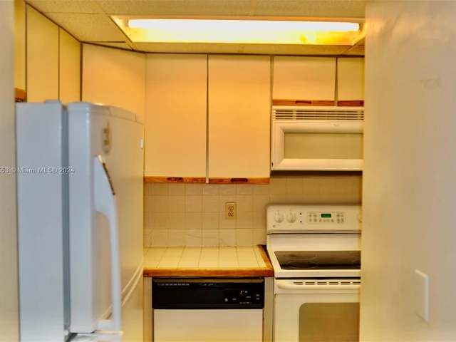 800 West Ave # 714, Miami Beach FL 33139