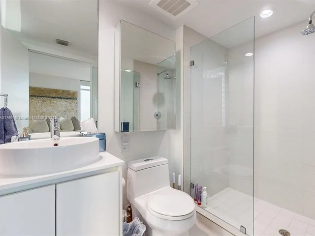 3951 S Ocean Dr # 1601, Hollywood FL 33019