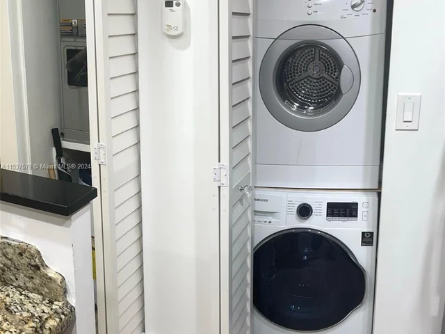 15555 N Miami Lakeway N # 202, Miami Lakes FL 33014