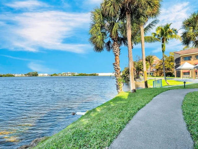 15555 N Miami Lakeway N # 202, Miami Lakes FL 33014