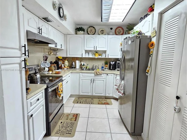 1810 NW 119th St # 204, Miami FL 33167