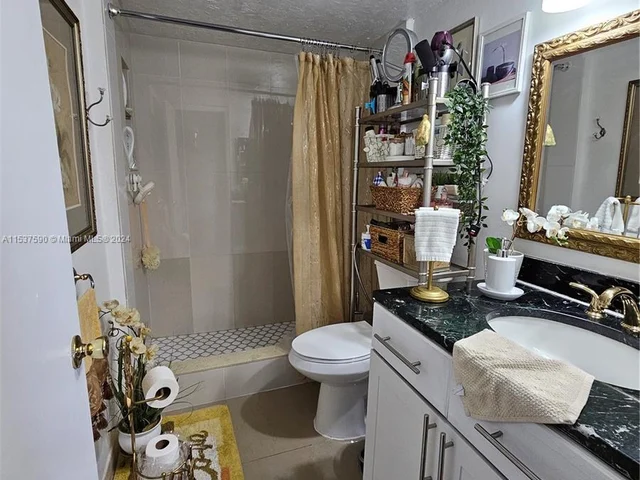 1810 NW 119th St # 204, Miami FL 33167