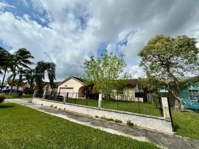 13731 SW 284th St, Homestead FL 33033