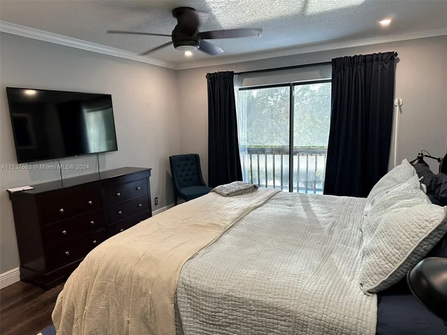 1140 NW 99th Ave # 70, Pembroke Pines FL 33024