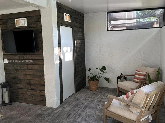 1140 NW 99th Ave # 70, Pembroke Pines FL 33024