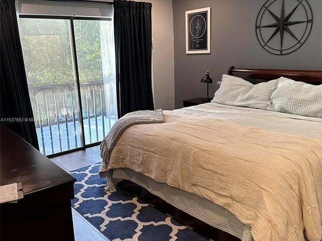 1140 NW 99th Ave # 70, Pembroke Pines FL 33024