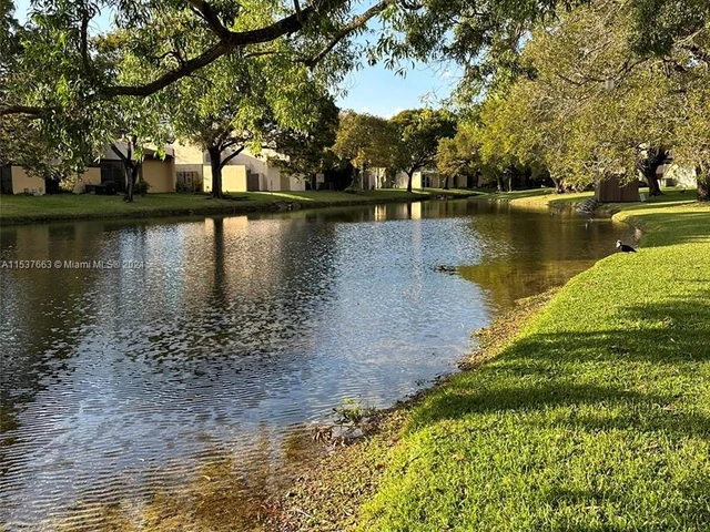 1140 NW 99th Ave # 70, Pembroke Pines FL 33024