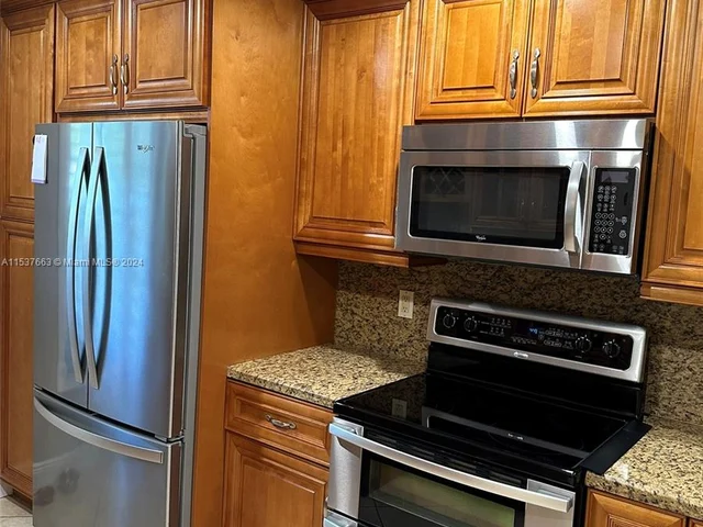 1140 NW 99th Ave # 70, Pembroke Pines FL 33024