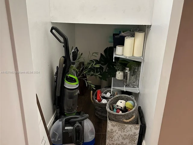 1140 NW 99th Ave # 70, Pembroke Pines FL 33024