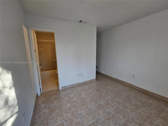 14864 SW 104th St # 14, Miami FL 33196