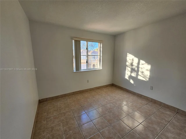 14864 SW 104th St # 14, Miami FL 33196