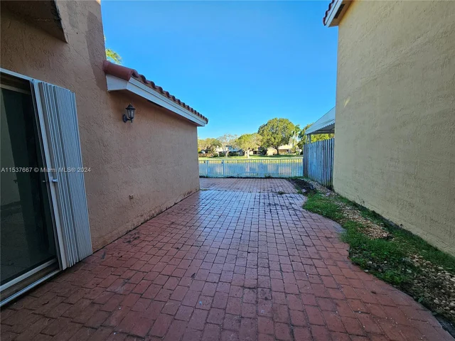 14864 SW 104th St # 14, Miami FL 33196