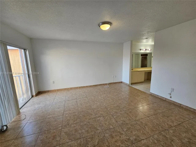 14864 SW 104th St # 14, Miami FL 33196