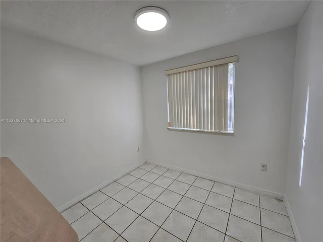 14864 SW 104th St # 14, Miami FL 33196