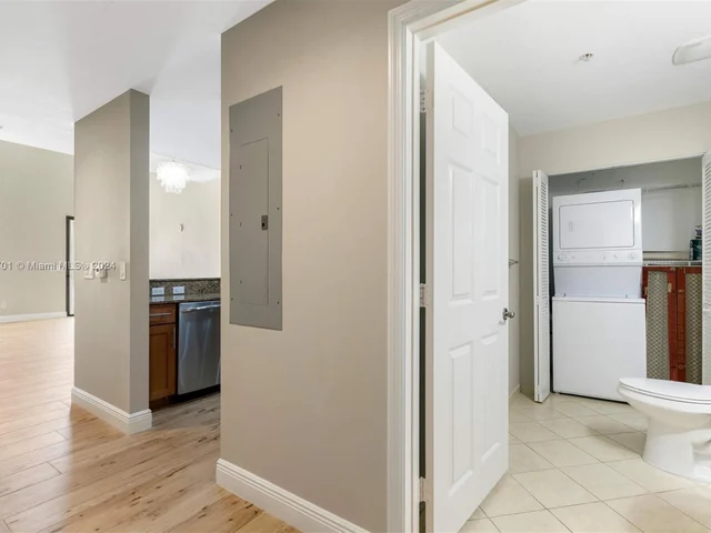 8395 SW 73rd Ave # 105, Miami FL 33143