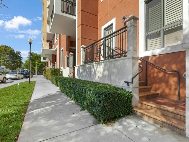 8395 SW 73rd Ave # 105, Miami FL 33143