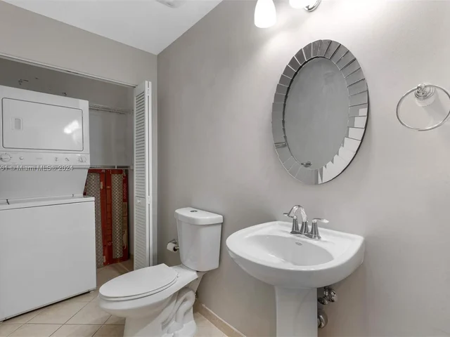 8395 SW 73rd Ave # 105, Miami FL 33143