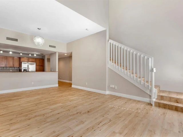 8395 SW 73rd Ave # 105, Miami FL 33143