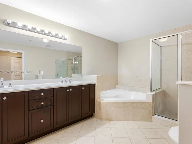 8395 SW 73rd Ave # 105, Miami FL 33143