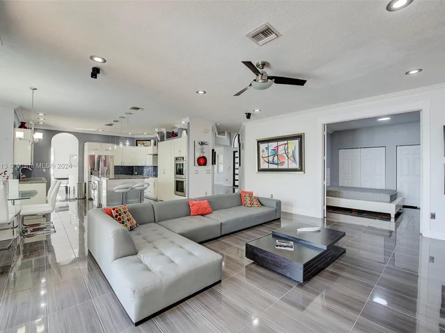 5171 SW 170th Ave, Miramar FL 33027