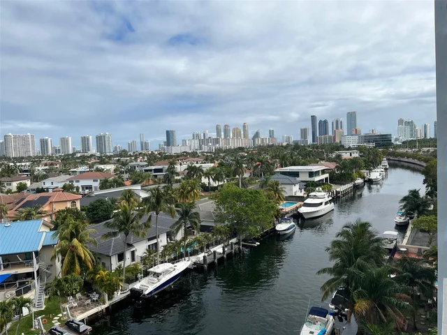 2841 NE 163rd St # 811, North Miami Beach FL 33160