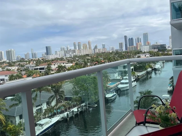 2841 NE 163rd St # 811, North Miami Beach FL 33160