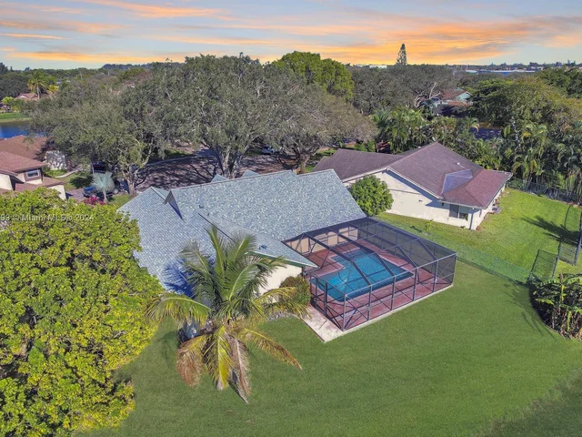 8750 SW 57th Pl, Cooper City FL 33328