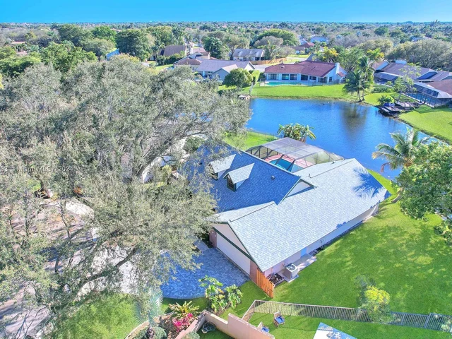 8750 SW 57th Pl, Cooper City FL 33328