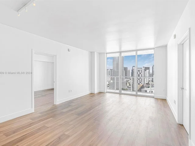 55 SE 6th St # 3705, Miami FL 33131