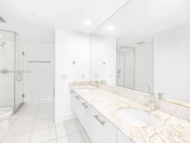 55 SE 6th St # 3705, Miami FL 33131