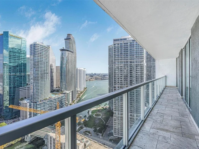 55 SE 6th St # 3705, Miami FL 33131