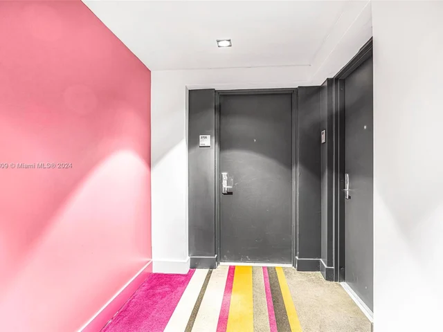 55 SE 6th St # 3705, Miami FL 33131