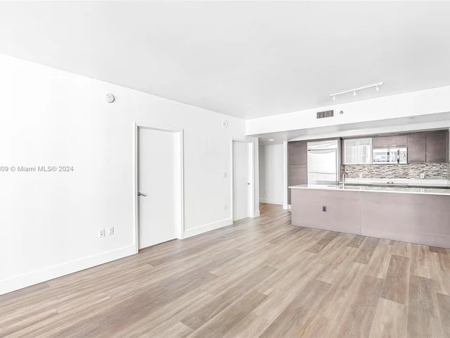 55 SE 6th St # 3705, Miami FL 33131