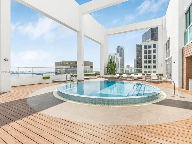 55 SE 6th St # 3705, Miami FL 33131