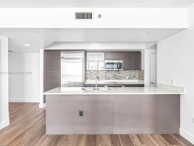 55 SE 6th St # 3705, Miami FL 33131