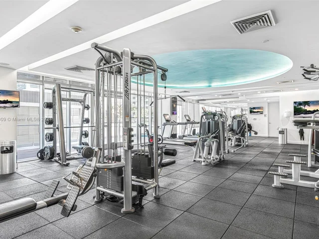 55 SE 6th St # 3705, Miami FL 33131