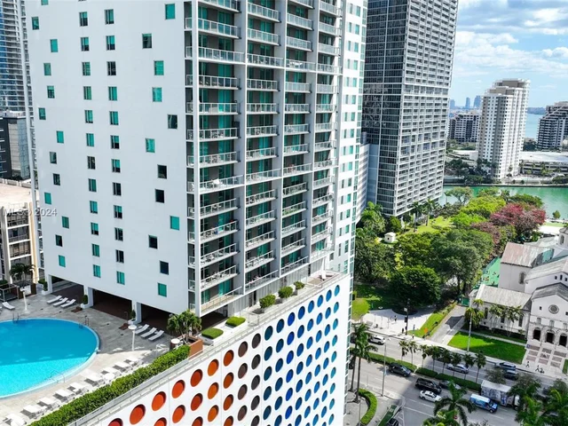 55 SE 6th St # 3705, Miami FL 33131