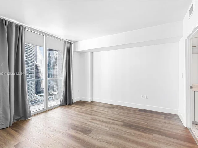 55 SE 6th St # 3705, Miami FL 33131