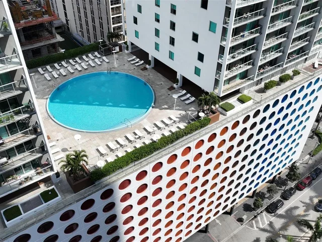 55 SE 6th St # 3705, Miami FL 33131