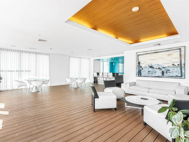 55 SE 6th St # 3705, Miami FL 33131