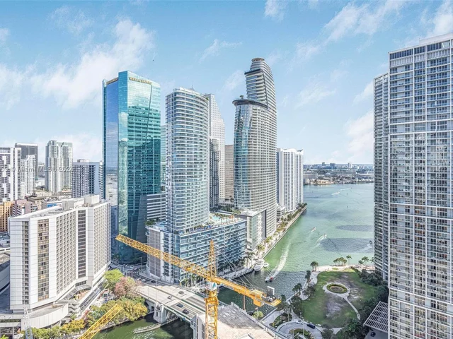 55 SE 6th St # 3705, Miami FL 33131