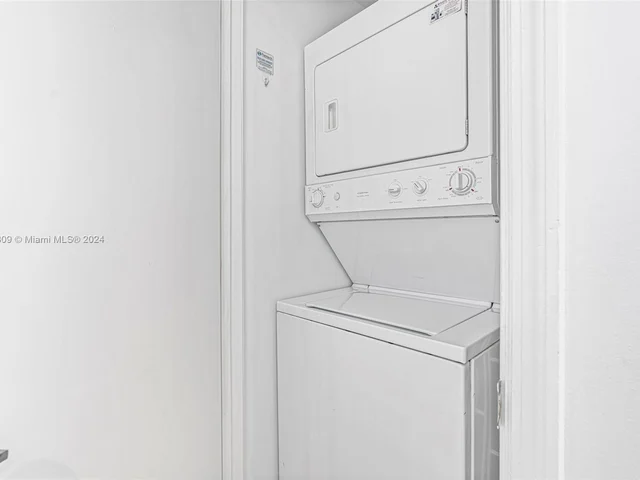 55 SE 6th St # 3705, Miami FL 33131