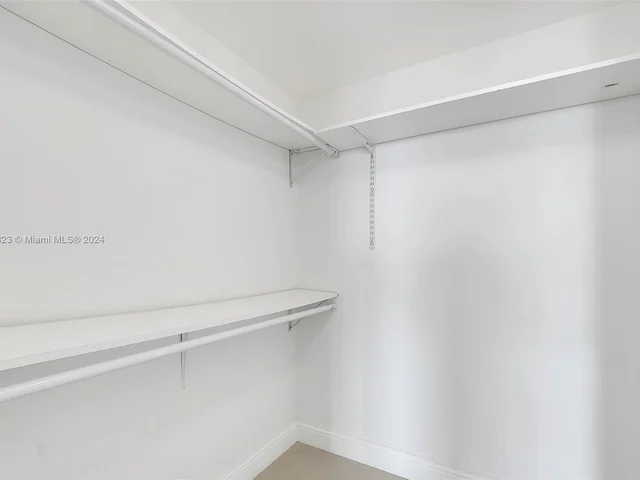 90 SW 3rd St # 3903, Miami FL 33130