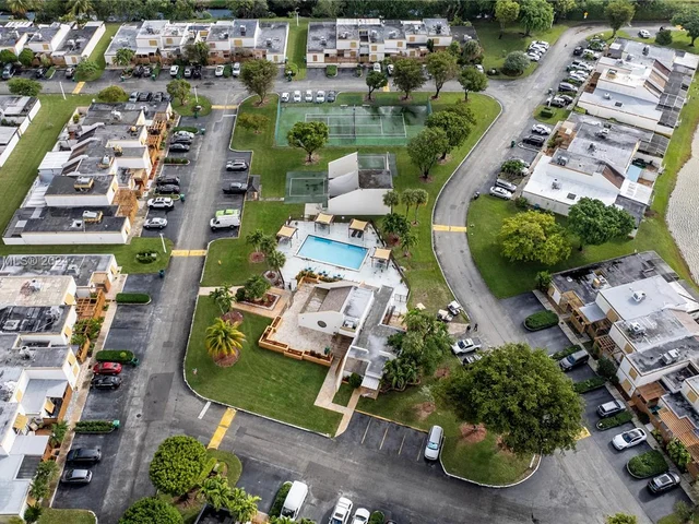 13184 SW 9th Ln, Miami FL 33184