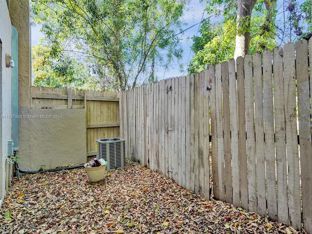 7983 NW 35th Ct # 6, Coral Springs FL 33065