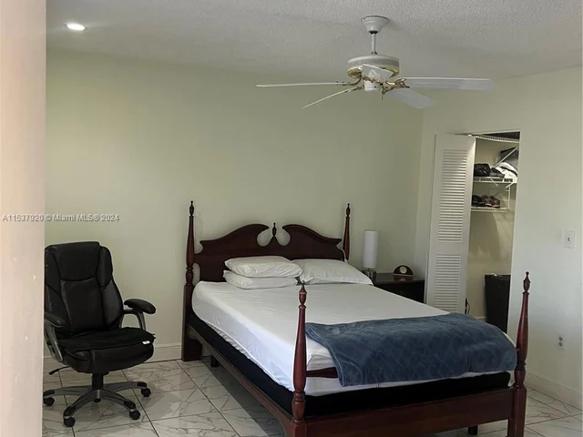 10895 NW 7th St # 28, Miami FL 33172