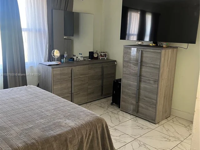 10895 NW 7th St # 28, Miami FL 33172