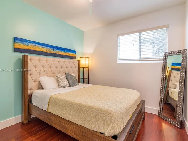 1025 Michigan Ave # 1A, Miami Beach FL 33139