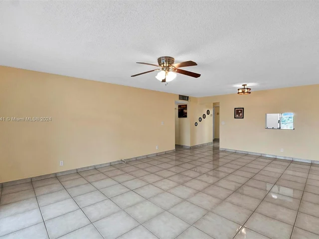 431 SE 3rd St # 402, Dania Beach FL 33004